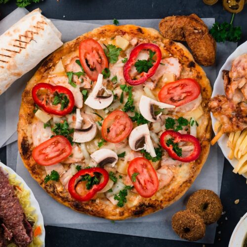 Ghaidaa Masrabi - Pizzas and Manaish